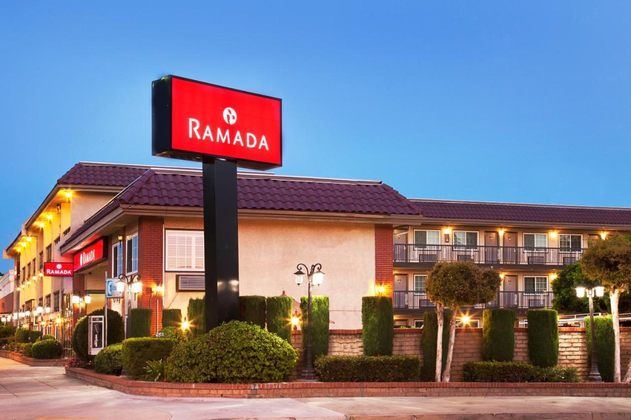 Ramada By Wyndham Pasadena Exterior foto